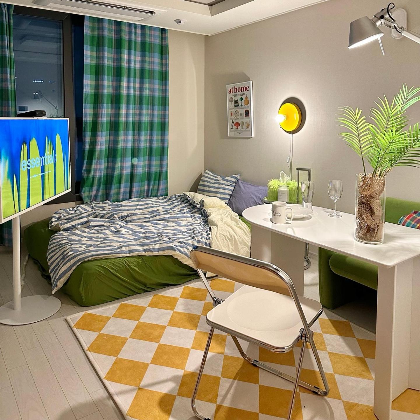 Dongseongro Meomoom Apartamento Daegu Quarto foto